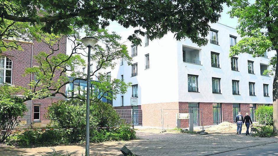  Der Neubau des Caritasverbandes am Irmgardisstift Süchteln ist fertig. Anfang August ziehen die ersten Bewohner ein. 
