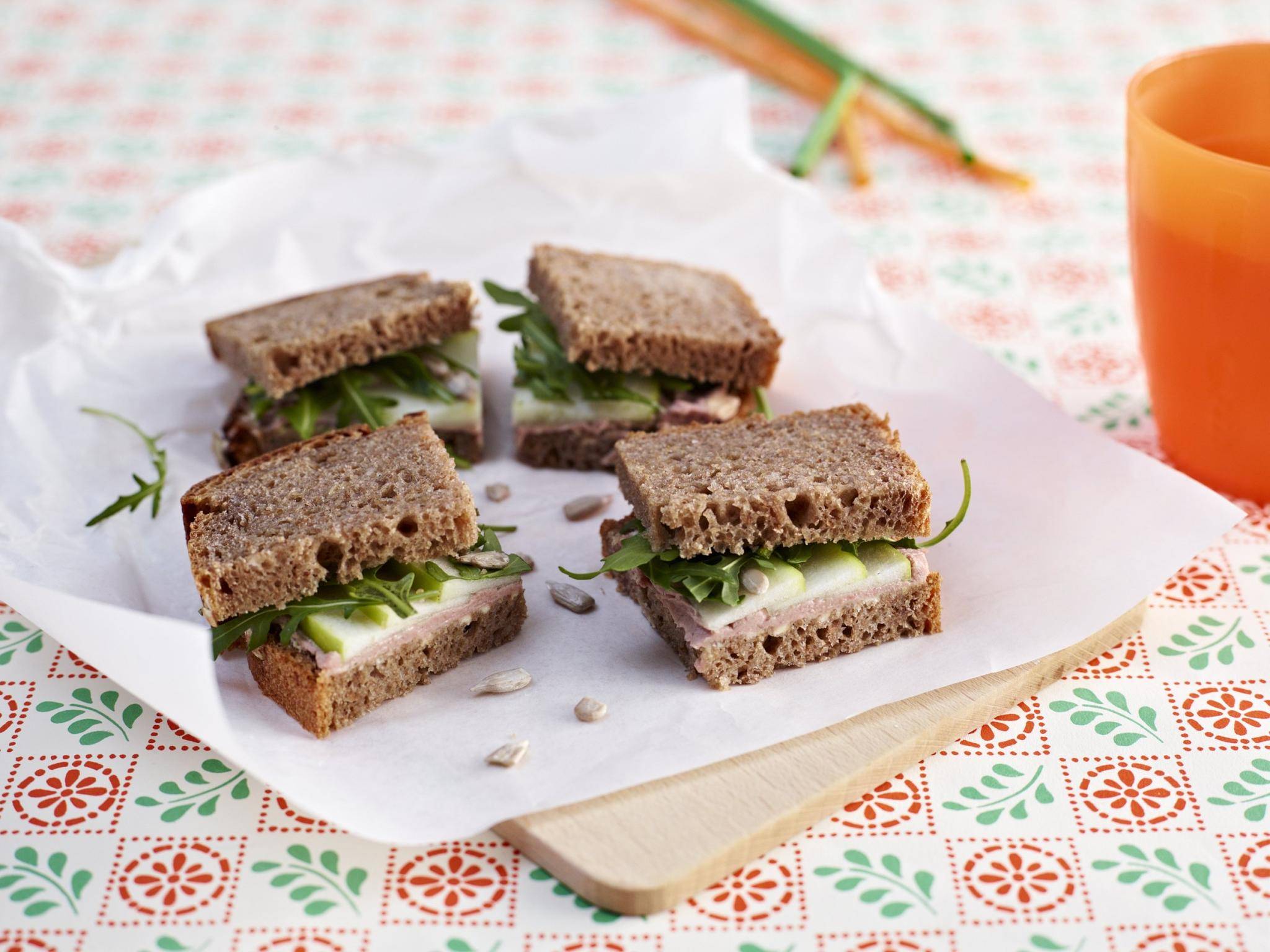 So sieht ein leckeres "Saurer-Apfel-Rucola"-Pausenbrot aus.