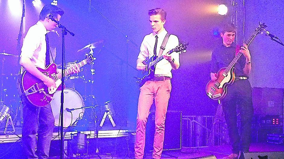 Mercy Boys rocken Osterather JuCa