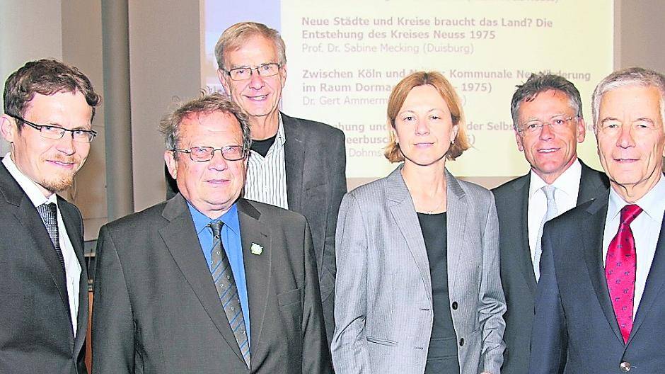 Dr. Stephen Schröder, Franz-Josef Radmacher, Dr. Peter Dohms, Prof. Dr. Sabine Mecking, Landrat Hans-Jürgen Petrauschke, Dr. Gert Ammermann nahmen am Symposium teil.