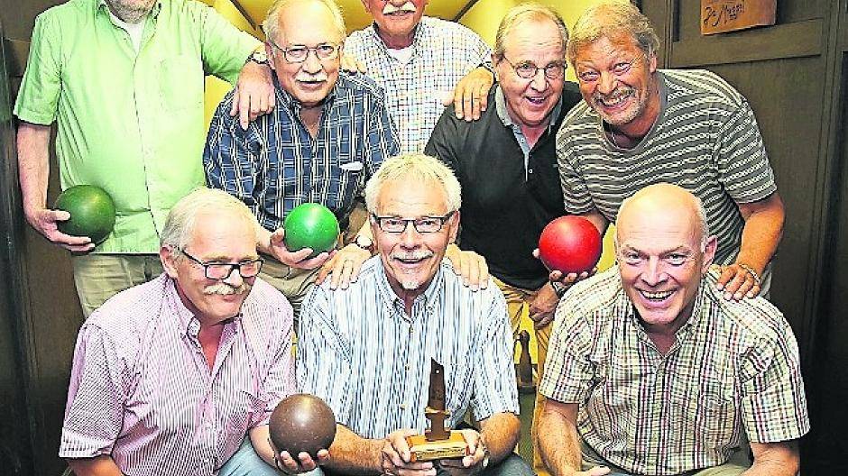 Kellerkinder: 55 Jahre ran ans Holz