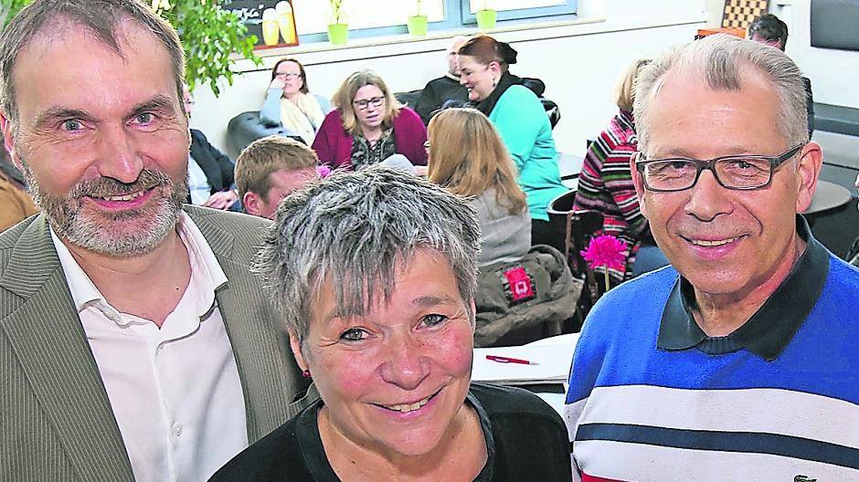Peter Annacker vom Jugendamt, und Ulla Bundrock-Muhs von der querkopf-akademie und Jürgen Eimer vom Osterather Betreuungsverein setzen sich für Meerbuschs Jugend ein.