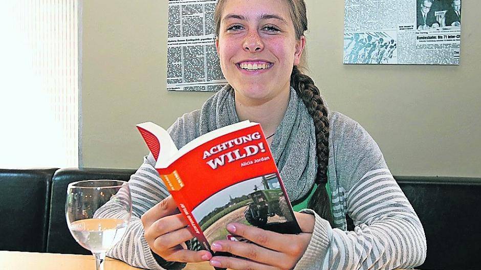 Alicia Jordan aus Osterath hat ihre zweites Buch „Achtung Wild!“ herausgebracht. Wir verlosen 3x1 Exemplare an unsere Leser.