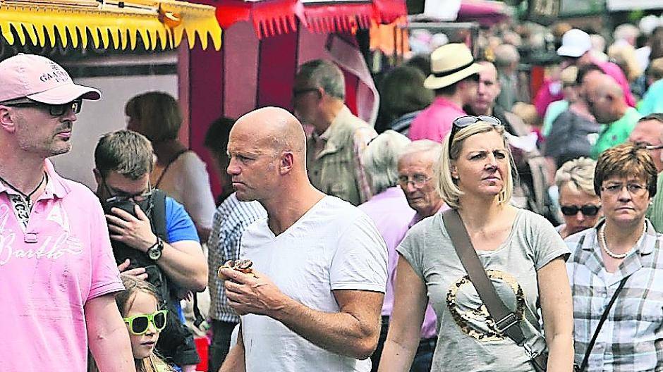  Heute gibt es in Osterath von 11 bis 18 Uhr viel zu erleben: den Osterather Maimarkt. 