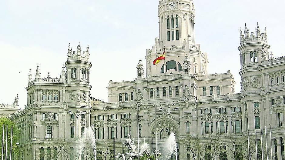  Ein Platz mit Ansichtskartencharakter: die Plaza de la Cibelos. 