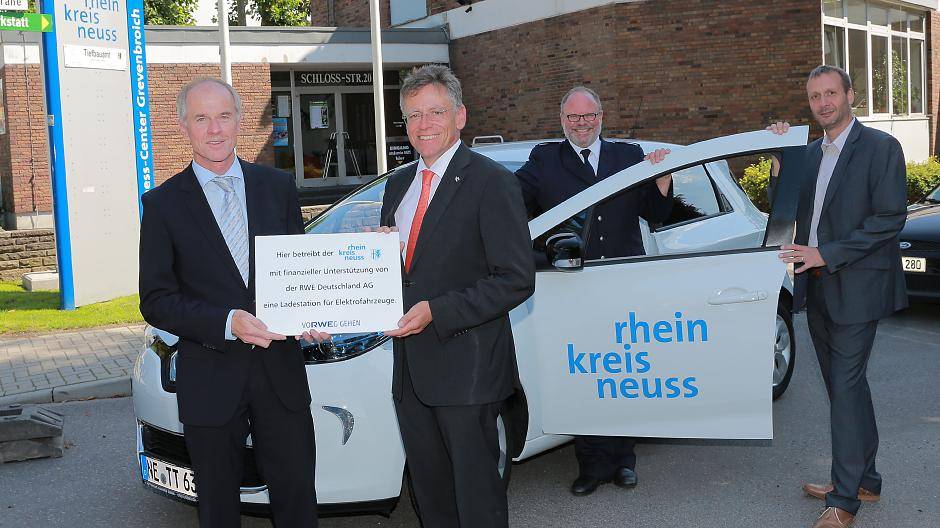  Setzen sich für Elektromobilität ein (v.l.): Jürgen Esser, Hans-Jürgen Petrauschke, Marcus Hons und Frithjof Gerstner. 