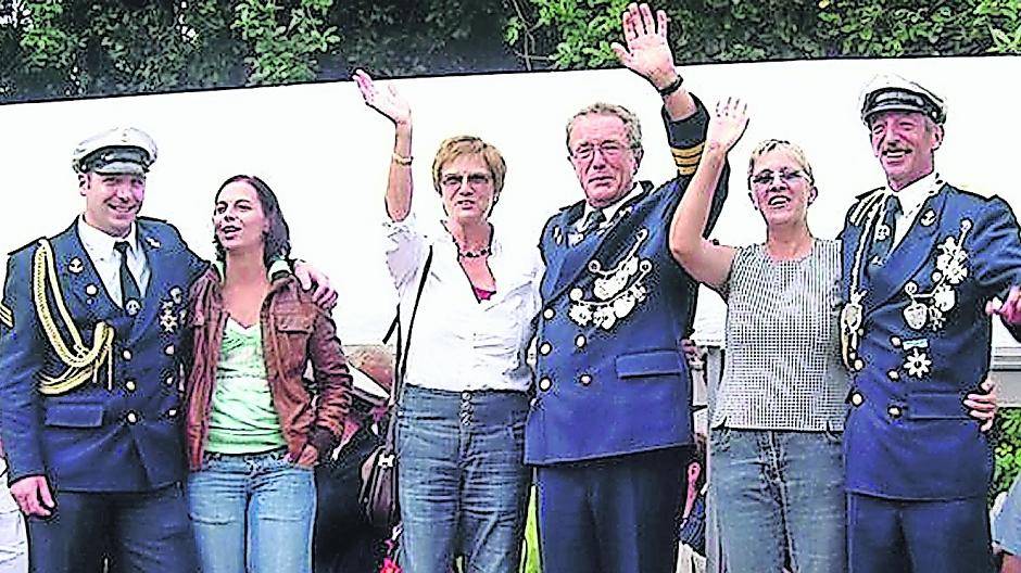 Vor drei Jahren konnte König Peter III. Wellemsen den Vogel runterholen. Am kommenden Wochenende ist seine Regentschaft vorbei. Dann wird in Strümp eine neue Majestät ausgeschossen.