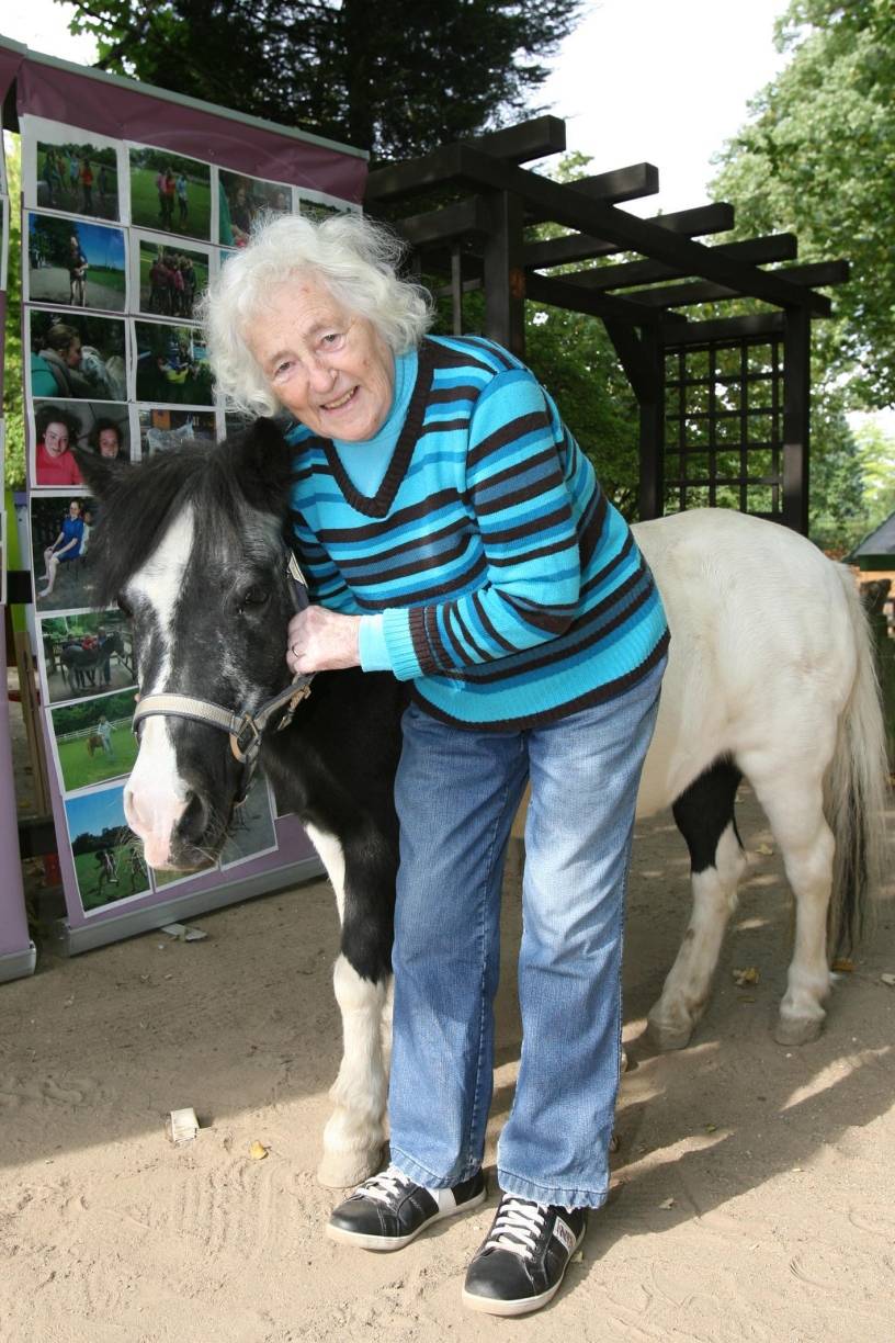  Arche-Gründerin Hildegard Miedel liebt alle ihre Tiere.  