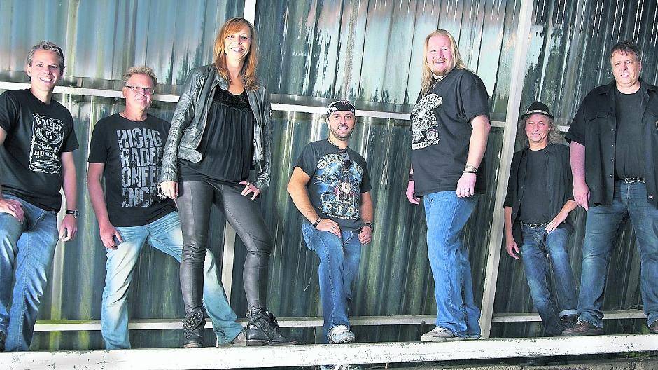  „Insideout“ sind sieben Vollblutmusiker, die ihre Begeisterung für Musik ans Publikum weitergeben. 