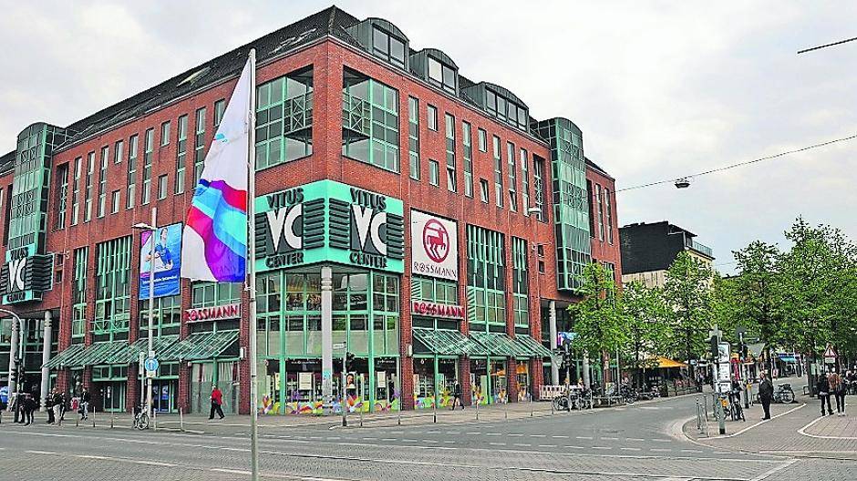  Die Städtische Entwicklungsgesellschaft (EWMG) hat das Vitus-Center an der unteren Hindenburgstraße erworben. 