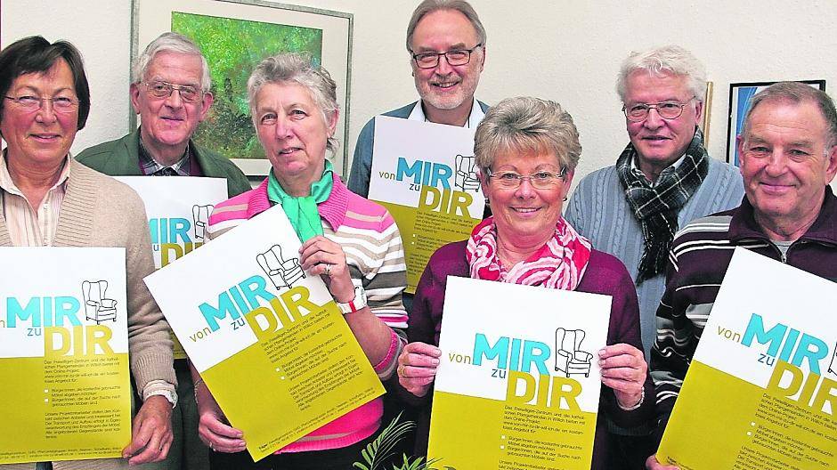  Das Team des Möbel-Projekts freut sich über das erste erfolgreiche Jahr. 