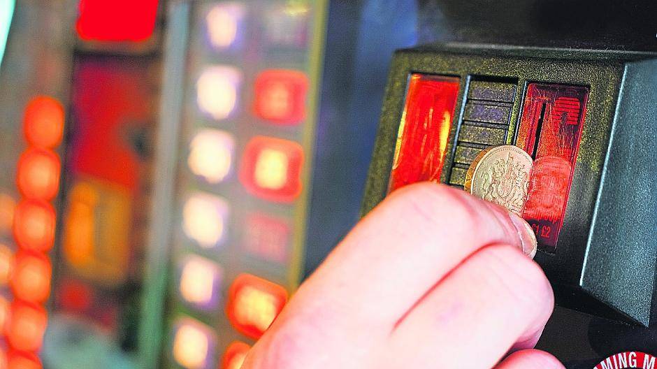  Wer spielsüchtig ist, verliert nicht nur sein Geld, sondern auch seine Selbstkontrolle. Die Folgen sind häufig fatal.  