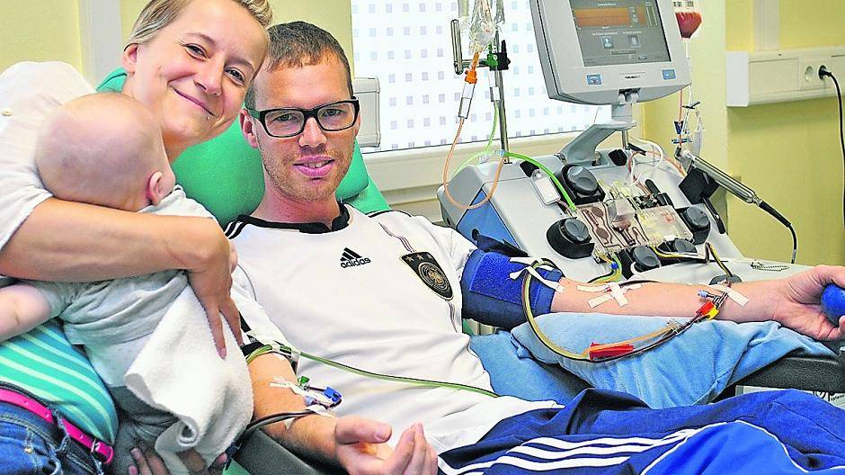  für die Familie Papenfuß ist das Spenden der Stammzellen eine Selbstverständlichkeit. Der 27-jährige Soldat rettet damit einer Italienerin das Leben. 