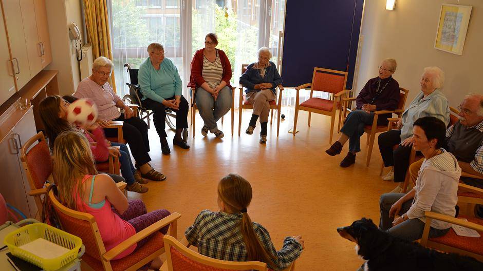  Eine Gemeinschaft, in der das Alter keine Rolle spielt. 