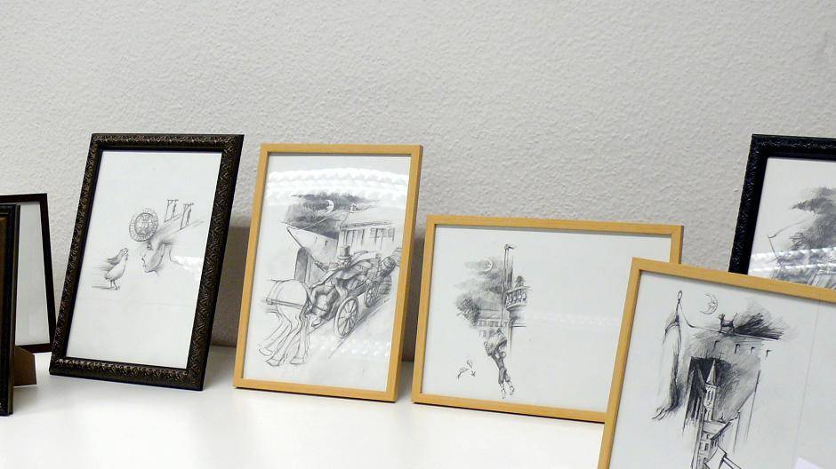 Die Kunstwerke, die jetzt für den guten Zweck verkauft werden, sind alles Unikate.