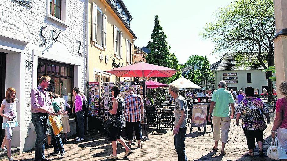 Die Innenstadt von Brüggen lädt zum Flanieren ein. Gemeinsam mit den Gemeinden Schwalmtal und Niederkrüchten bewirbt sich die Burggemeinde nun um Fördermittel im Rahmen des Leader-Projekts.