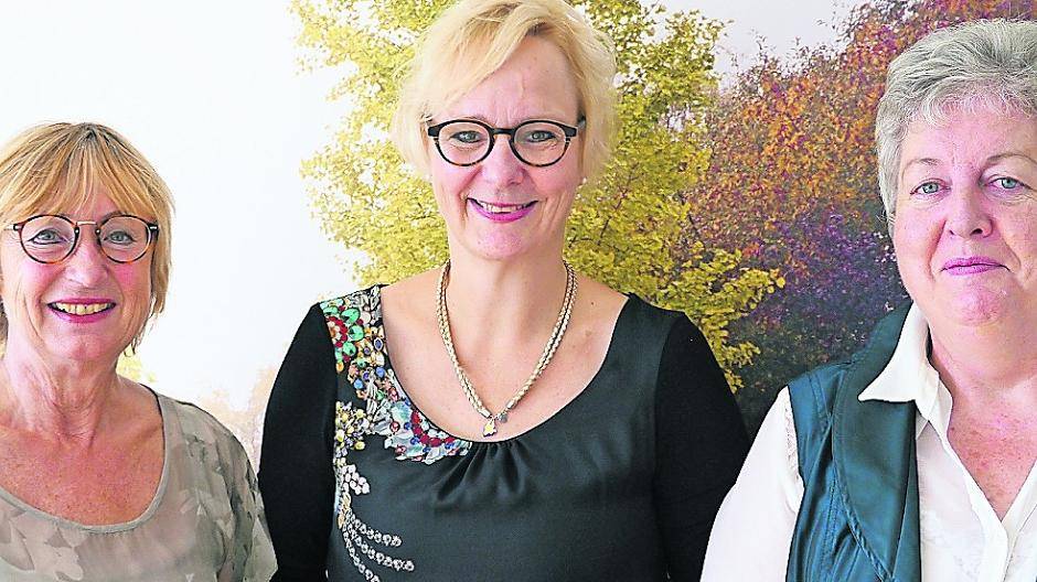  Marieluise Hüls (r.) und Jutta Steinhauer, langjährige Mitarbeiterin in der Hospizbewegung Meerbusch sind neben Gudrun Fuß die neuen Kolleginnen im Team. 