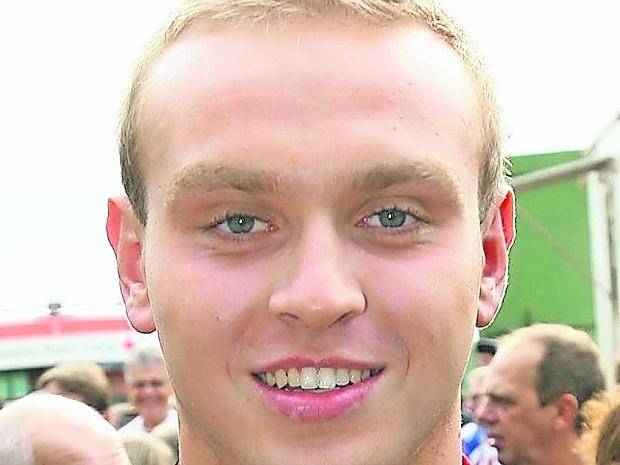 Jungschützenkönig Ryan Meurers freut sich mit den Osterathern auf das kommende Wochenende.