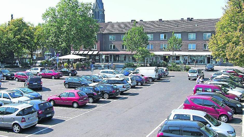 Die Überlegungen, in Meerbusch Parkgebühren einzuführen, zielen besonders auf den stark frequentierten Dr.-Franz-Schütz-Platz mit seinen über 200 Stellplätzen.