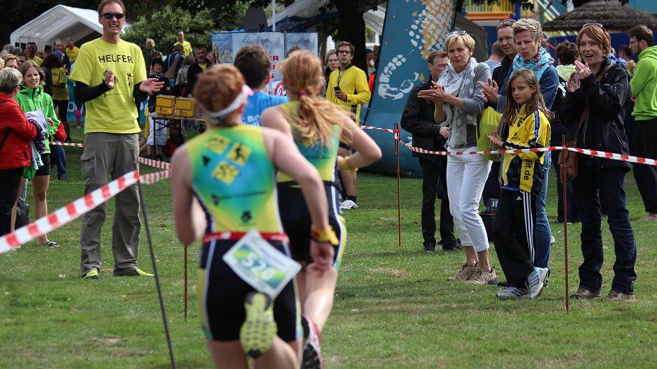  Auch die Tri-Kids des TV Schiefbahn können vor heimischen Publikum zeigen, wo sie leistungsmäßig stehen. 