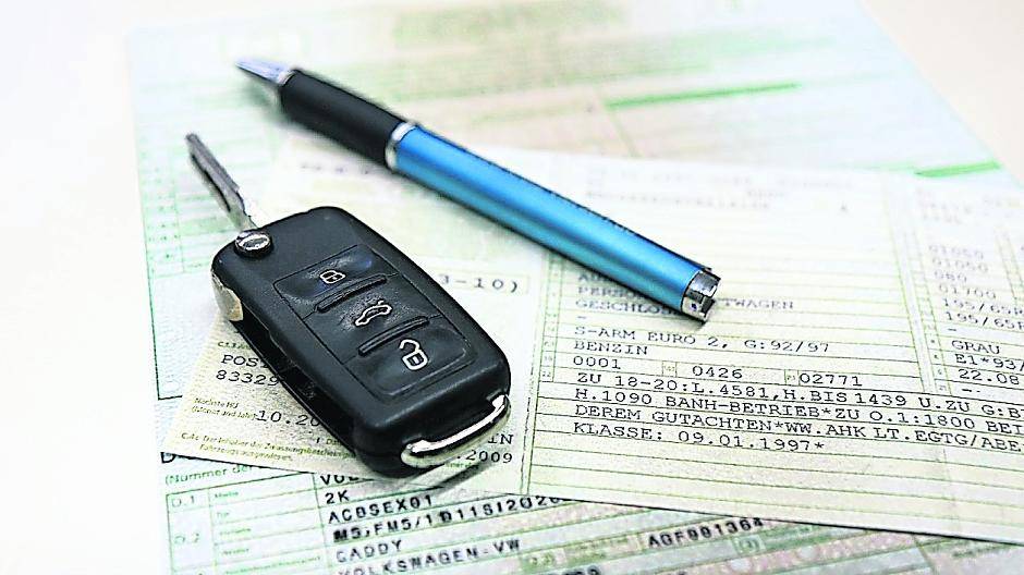  Bei Umzügen muss die Änderung der Anschrift auch im Fahrzeugschein eingetragen werden. Darauf weist die KFZ-Zulassungsstelle des Kreises Viersen hin. 