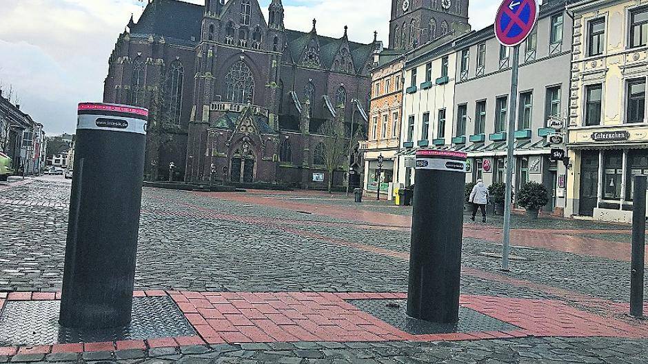  Die Poller auf dem Alten Markt. 