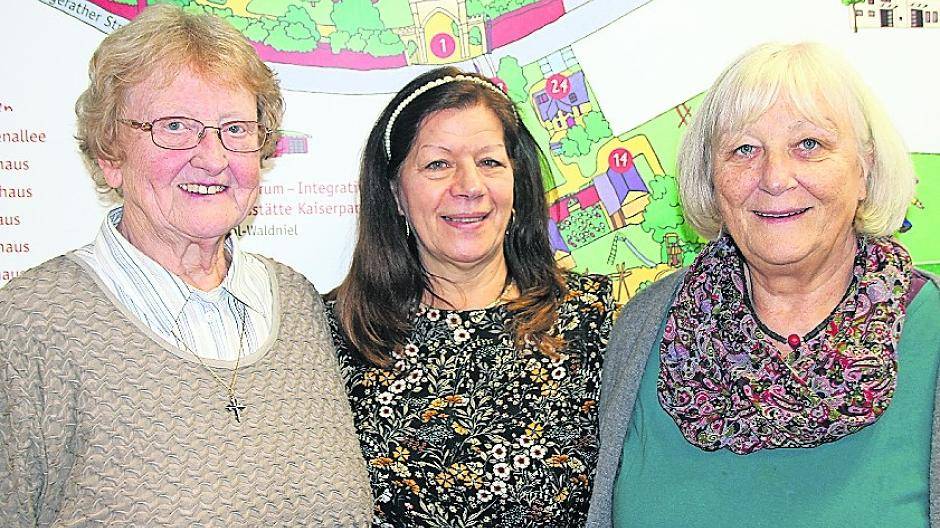  Schwester Ludgera, Maria Tappehser und Ida Dunkel (v.l.n.r.)  