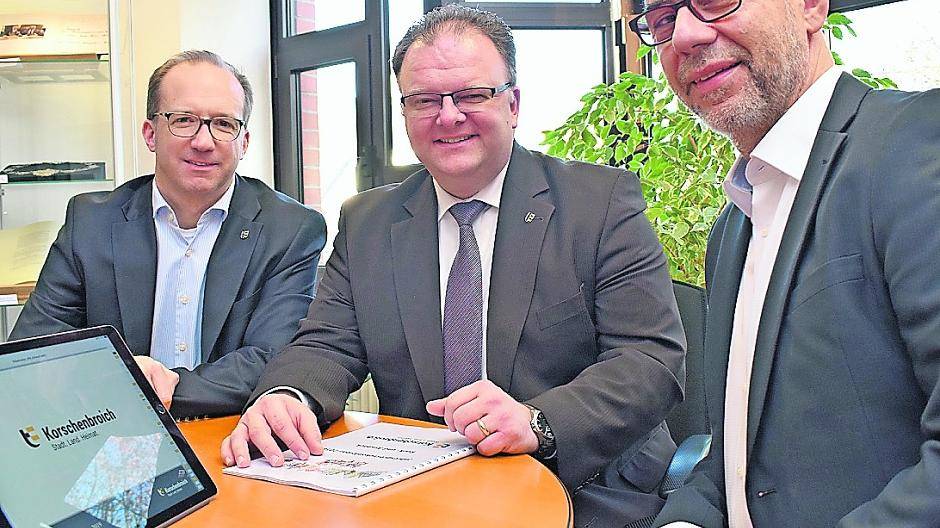 Wollen, dass Korschenbroich auch künftig gut aufgestellt ist (v.l): Erster Beigeordneter und Kämmerer Thomas Dückers, Bürgermeister Marc Venten und Technischer Beigeordneter Georg Onkelbach.