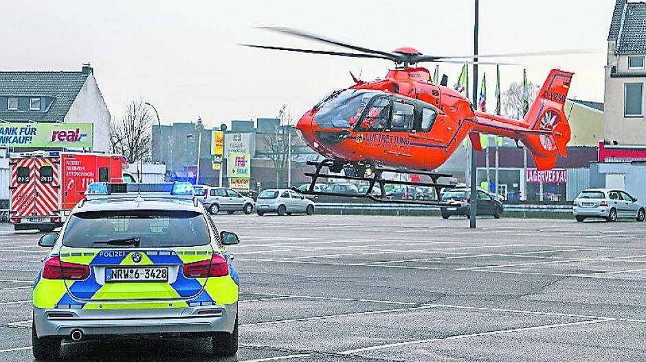 Schwerer Arbeitsunfall in einem Baumarkt auf der Künkelstraße. Ein Mann verlor mehrere Finger.