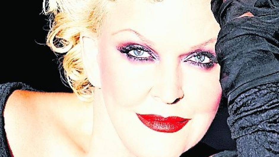  Auf zahlreichen Bühnen unterwegs: Angelika Milster kommt auch nach Viersen in die Kreuzkirche. 