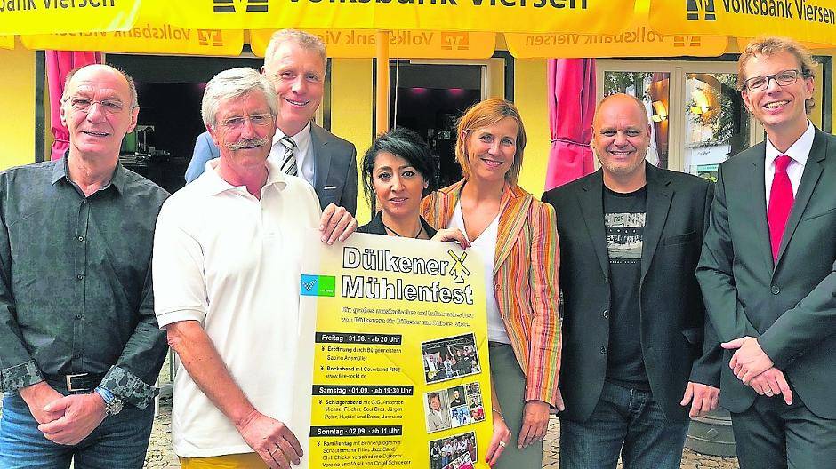  Freuen sich auf das Dülkener Mühlenfest (v.l.): Georg Bakaloglu, Günther Kamp, Jürgen Cleven, Jasmin Hakopjan, Bürgermeisterin Sabine Anemüller, Volker Diericks und Frank Dors. 