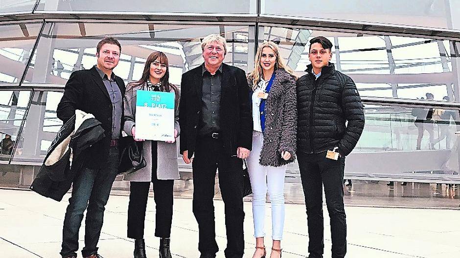  Christian Hlawa, Jacqueline Marzen, Uwe Schummer MdB, Lea Hurtz und Jan Venten in Berlin. 