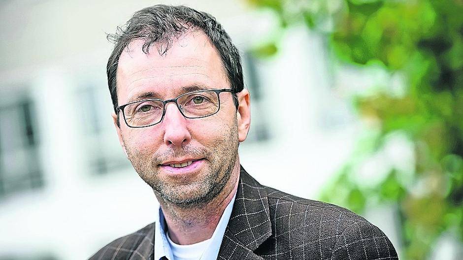 Dr. Wolfram Goertz reist musikalisch rund um die Welt.