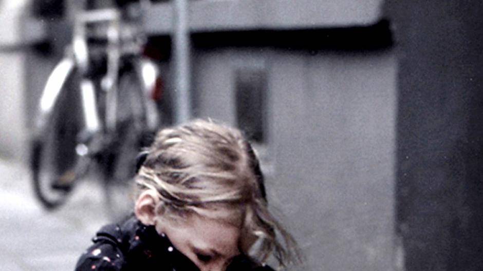 Inne halten, Geschichte erfahren, ins Gespräch kommen: Stolpersteine.