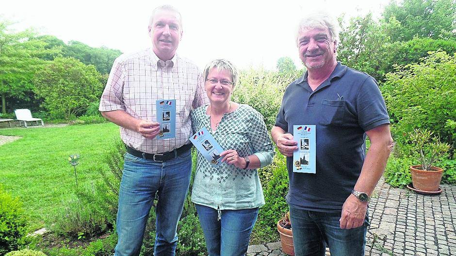 Jörg Staginnus, Brigitte Staginnus und René Groiß (v.l) freuen sich auf den Sommernachtstraum.