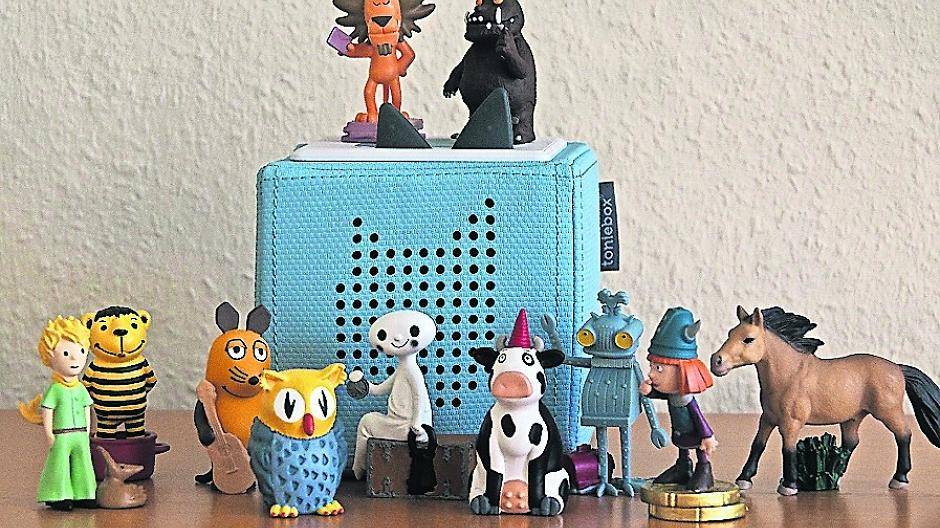32 Hörspielfiguren stehen ab sofort zur Ausleihe in der Stadtbücherei Nettetal bereit.