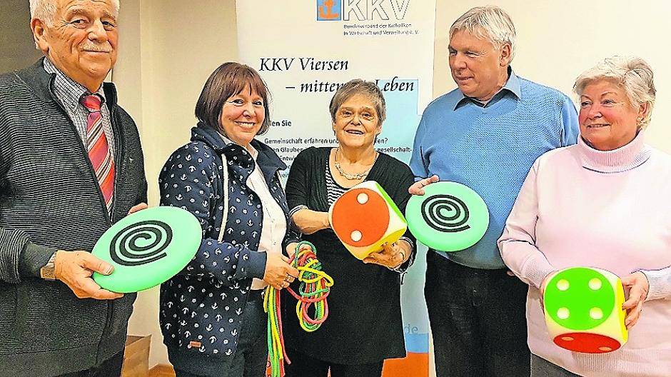 v. l. Hans Jansen und Margret Meier (Verkehrswacht Viersen e. V.), Ulla Franken, Thomas Neef, Doris Glittenberg (KKV Viersen) 