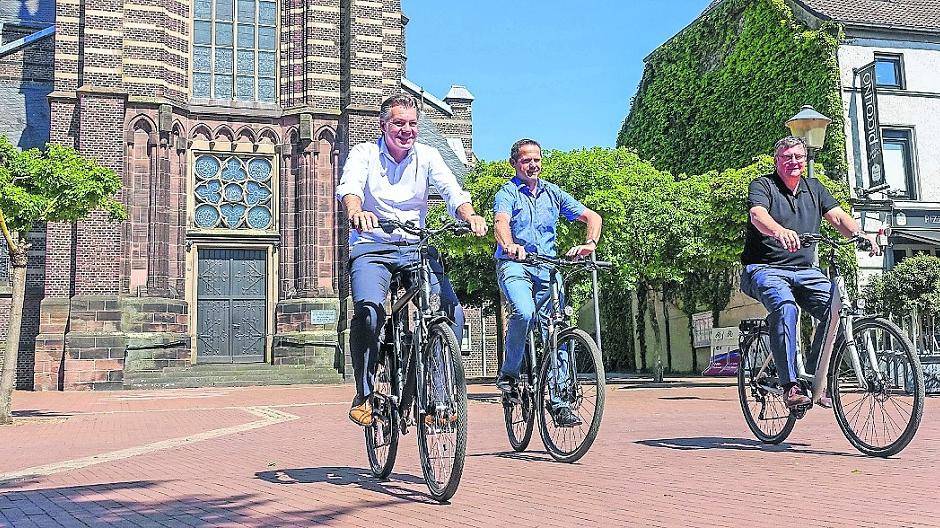  Beim jetzt zu Ende gegangenen Stadtradeln haben auch die drei Bürgermeister von Niederkrüchten, Schwalmtal und Brüggen mit in die Pedale getreten. 