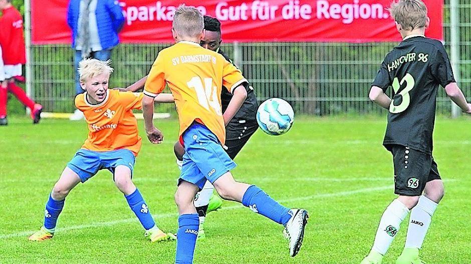 Action auf dem Fußballfeld.
