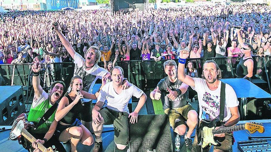 Die Fritz! Partyband tritt am 24. März beim 2. Schaager Märzenfest auf. Da ist Stimmung garantiert.