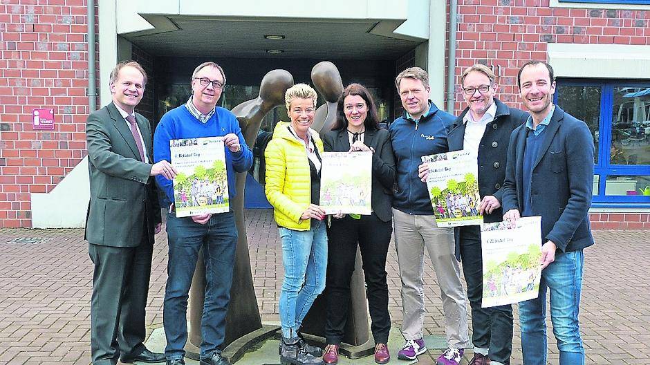  Bürgermeister Christian Wagner, Ralf Stobbe (Werbering Lobberich), Astrid Stelzer (Werbering Kaldenkirchen), Sabine Monz (Stadt Nettetal), Klaus Schmitz (NetteVital), Christoph Cremers (Geschäftsführer NettePunkt) und Philip Hammans (Werbering Breyell) freuen sich auf den vierten Nettetal-Tag am 18. März. 