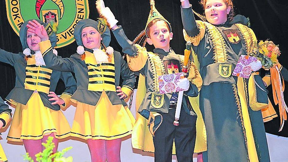  Mit einem donnernden „Brook Müüerkes“ starteten Fabrice I. und Deborah I. ihre närrische Regentschaft. 