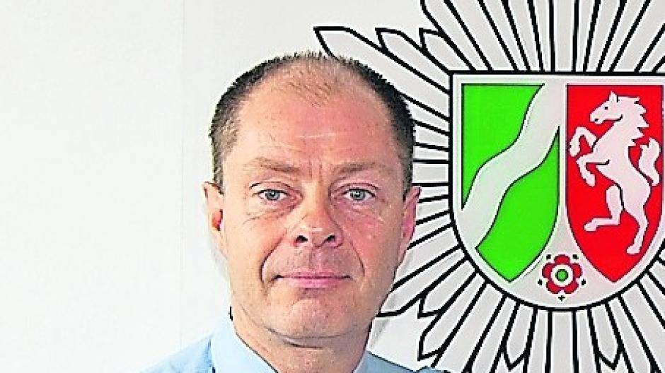 Die Polizei ist Freund und Helfer: In Lank-Latum und den Rheingemeinden lebt Polizeihauptkommissar Bernd Wolters das jeden Tag vor.