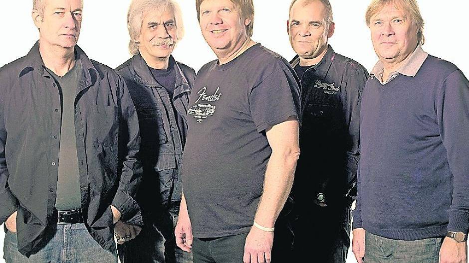 REMAKE spielen im Kanapee