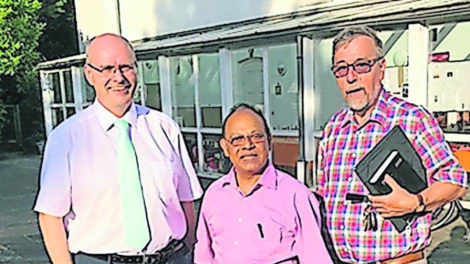  Der neue Vorstand der ACK Krefeld (von links nach rechts): Klaus-Norbert Kremers (Vorsitzender), Reverend Dr. George Melel, Paul Keller. 