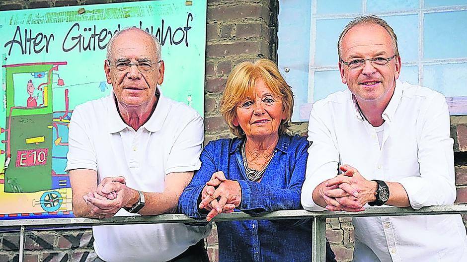  Irmtraut Helten, Frank Straatmann und Holger H. Hoffmann freuen sich auf viele Besucher bei ihrer Ausstellung im Alten Güterbahnhof. 