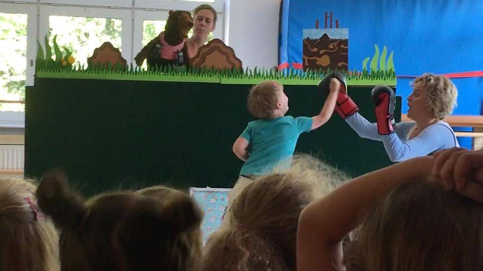 Ab 2019 bieten Yvonne Keßel und Katja Stockhausen das Resilienzprogramm auch bilingual für Grundschulen an.