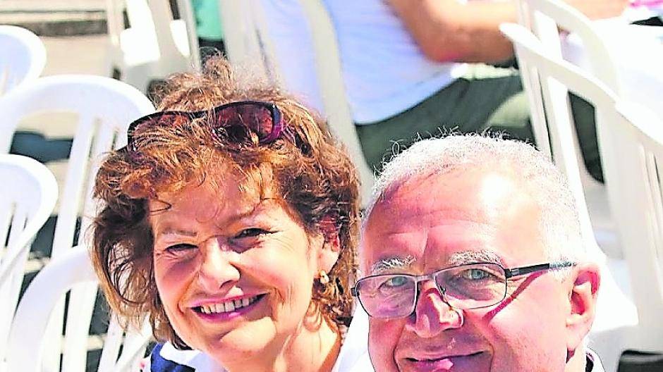  Beim ersten Teil der Feierlichkeiten im vergangenen Jahr in Fouesnant ging es trotz vollem Programm auch entspannt zu. Die Amtskollegen Angelika Mielke-Westerlage und Roger Le Goff bei der obligatorischen Schifffahrt zu den Glénan-Inseln. 