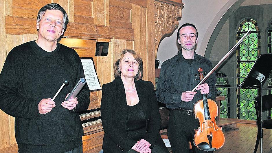  Am heutigen Sonntag, 18. Februar, findet um 17 Uhr in der Kirche St. Nikolaus in Osterath, Kirchplatz, ein Konzert zur Passionszeit mit dem bekannten „trio contemporaneo“ statt. 