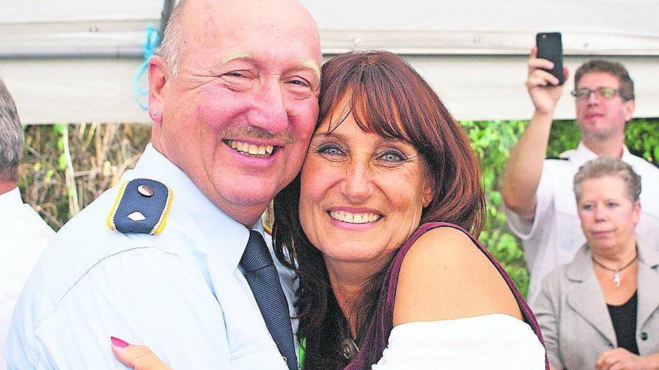 Premiere in Strümp: Sabine Scheffler ist die erste Königin eines Meerbuscher Schützenvereins. Mit Prinzgemahl Jens Scheffler werden die Strümper Schützen im kommenden Jahr ein rauschendes Fest feiern dürfen — das garantiert faszinierend wird.